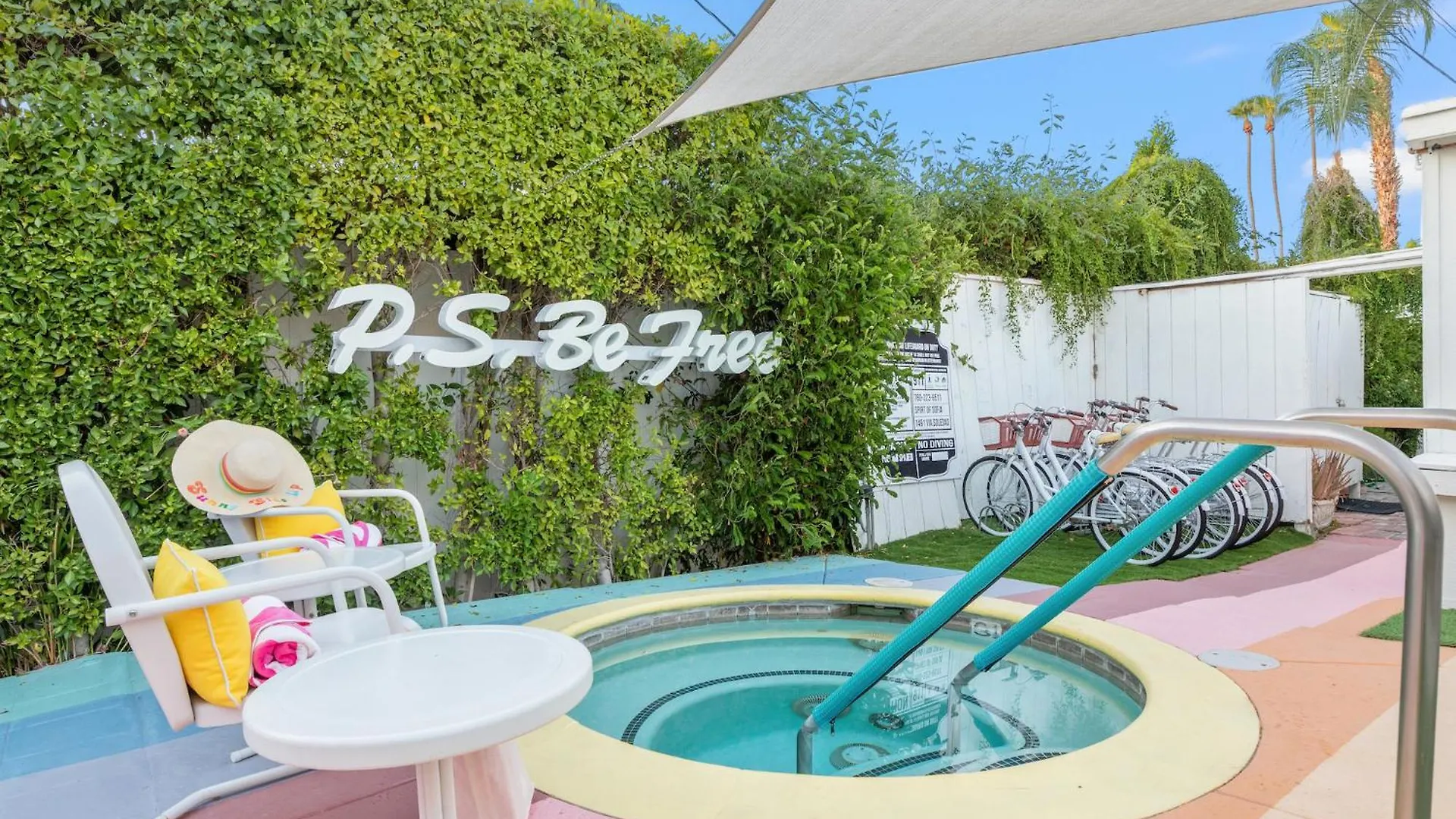 Downtown Palm Springs Sunny Poolside Suite Hotel