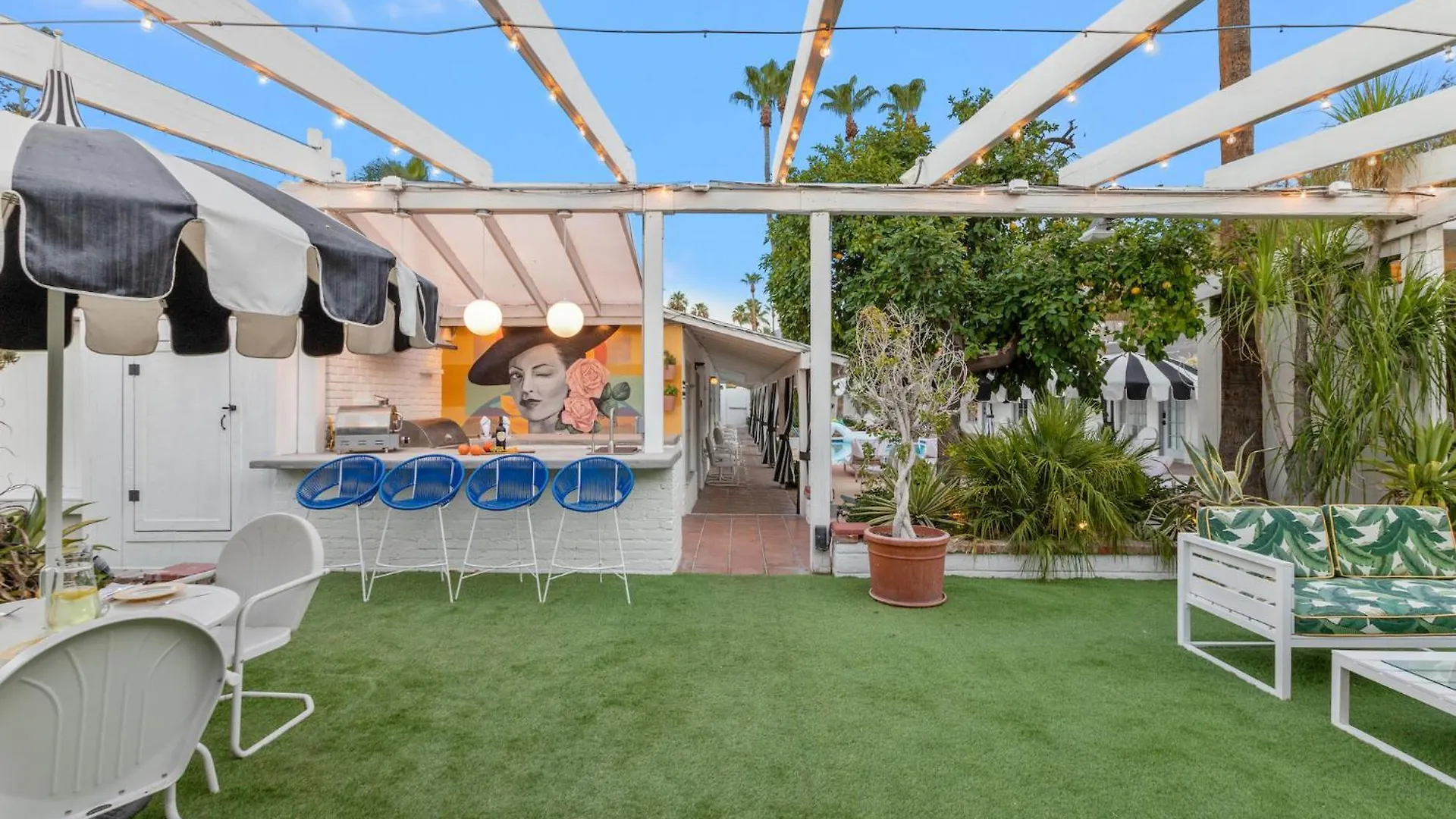 Hotel Downtown Palm Springs Sunny Poolside Suite United States
