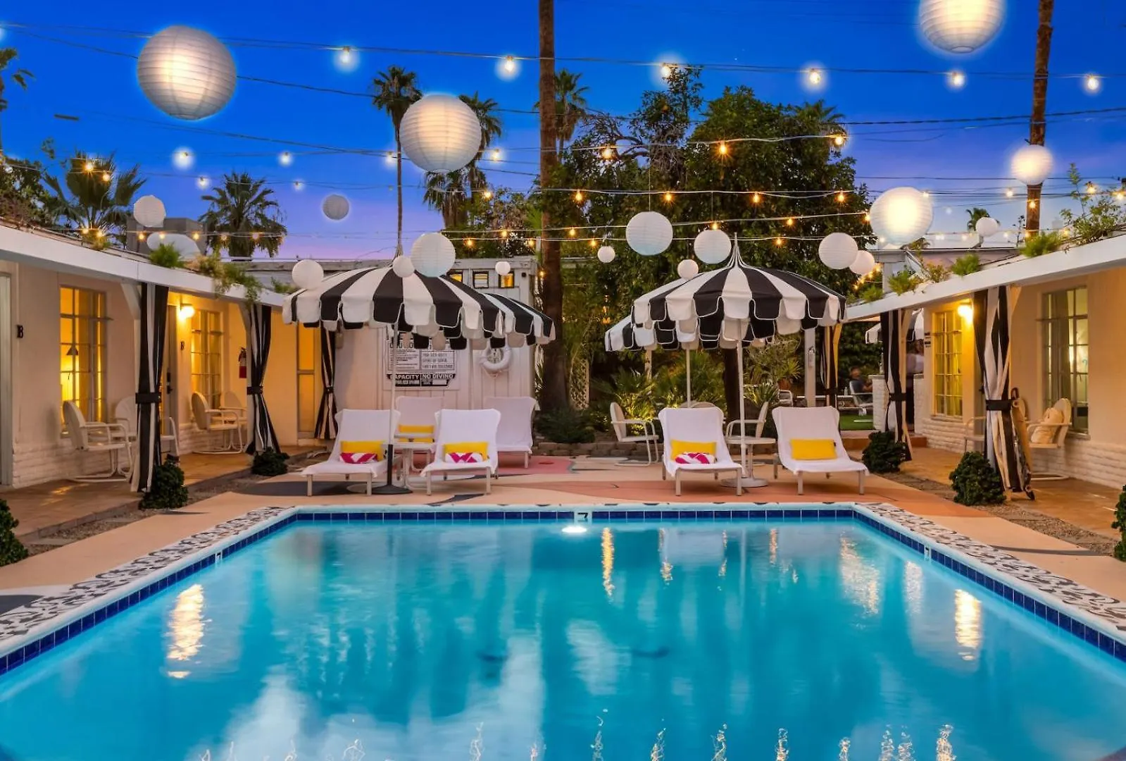 Downtown Palm Springs Sunny Poolside Suite United States